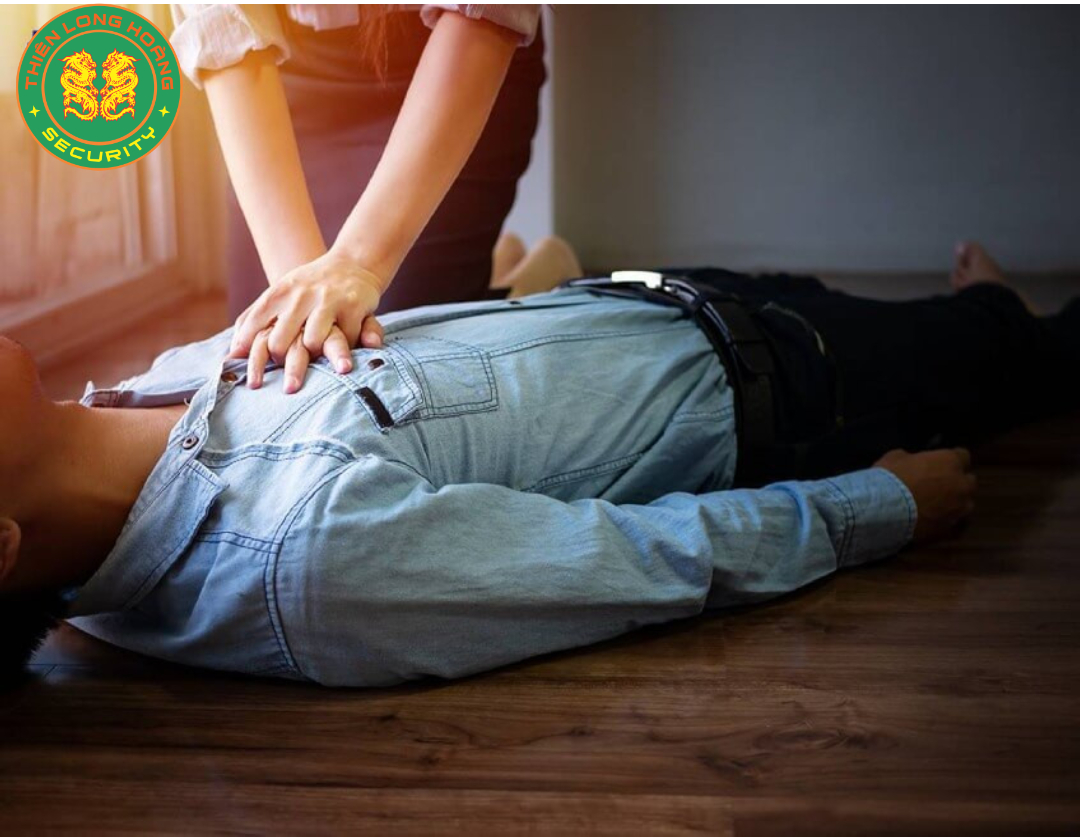 Cách Sơ Cấp Cứu Người Bị Đột Qụy