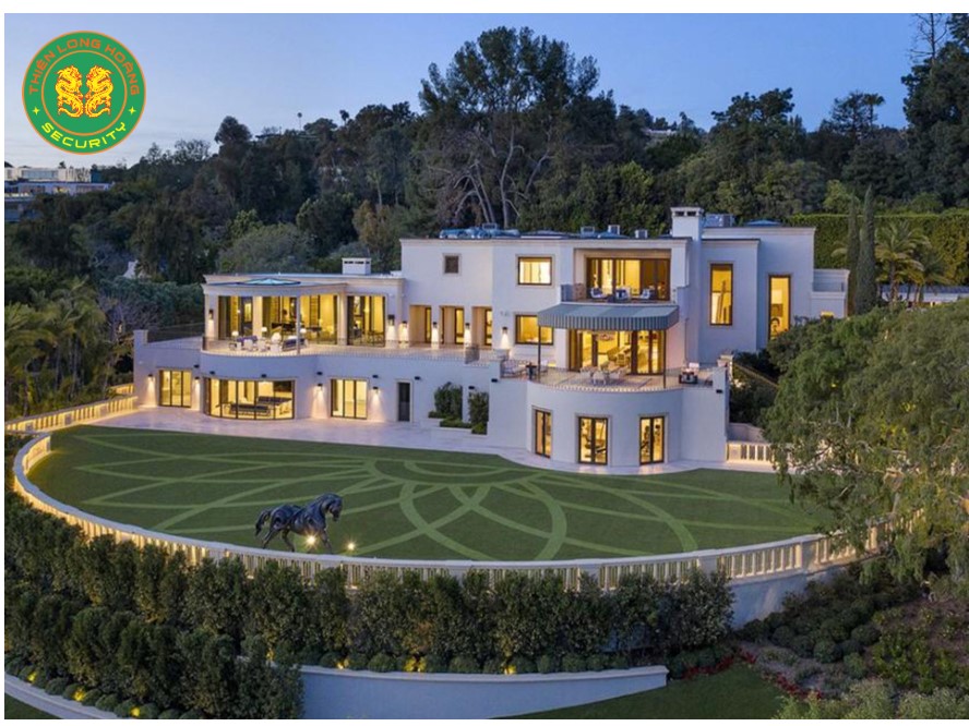 Dịch Vụ Bảo Vệ Nhà Riêng, Biệt Thự Của Thiên Long Hoàng -  Sự An Tâm Cho Gia Đình Của Bạn.