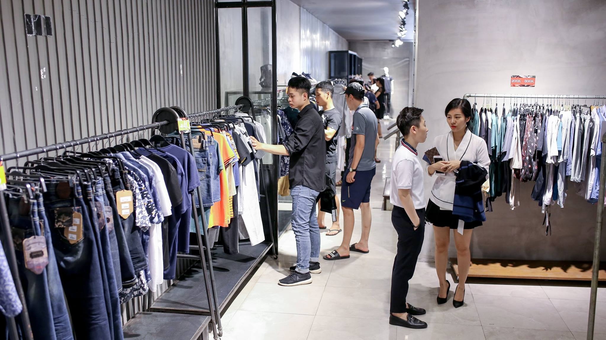 Cừa Hàng Thời Trang