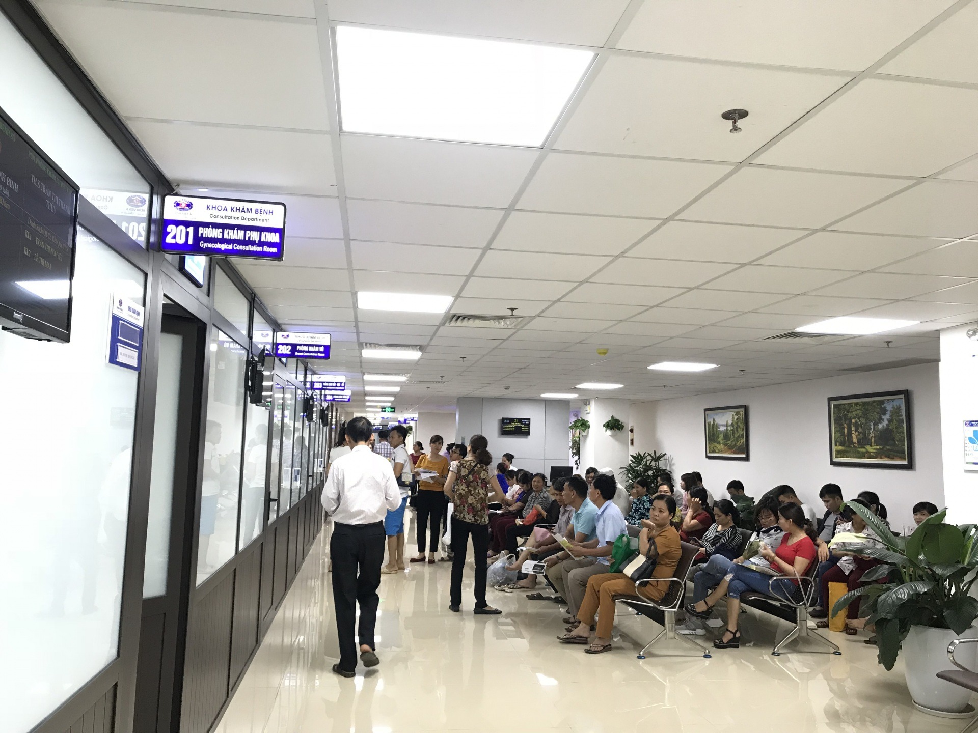 Bệnh Nhân Đông Đúc