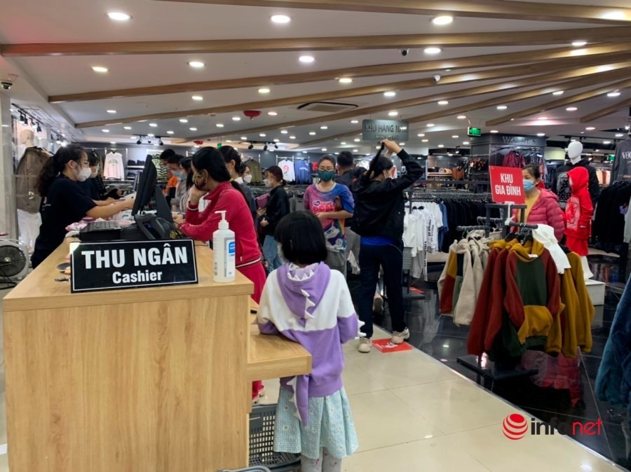 Cửa Hàng Đông Khách