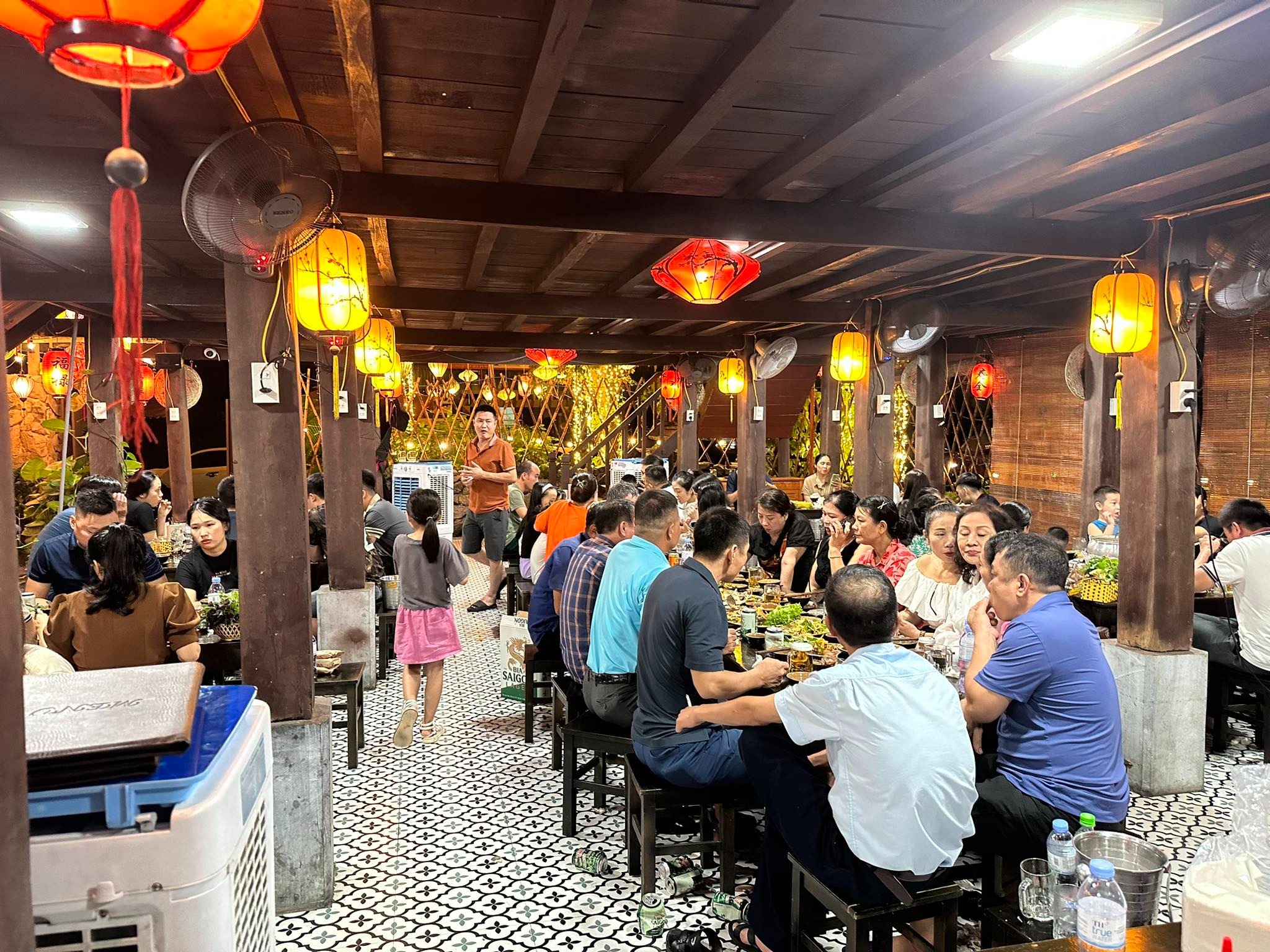 Quán Nhậu Đông Khách