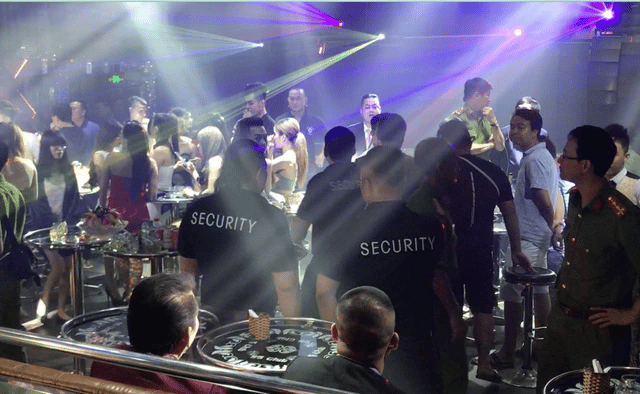 Nhiệm vụ của nhân viên bảo vệ Quán Bar, Vũ Trường